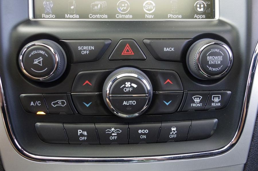  Jeep Grand Cherokee SRT8 2014 года  (фото 15 из 73)